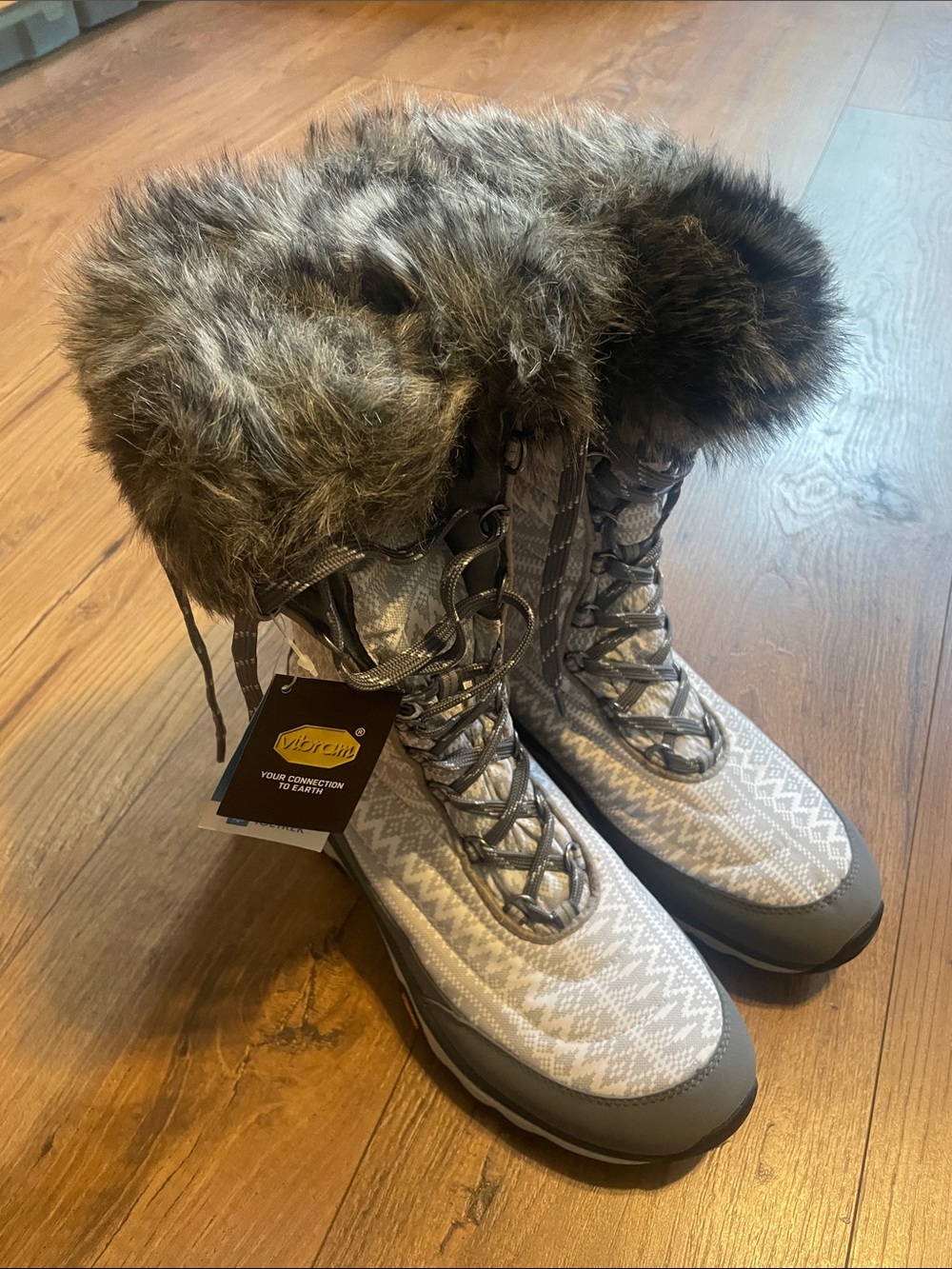 Eddie Bauer Microtherm Women's Faux-Fur Trim Insulated Winter Lace-Up Boots